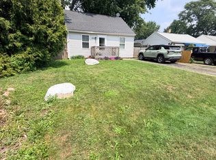 55 Vermont Dr, Troy, MI 48083