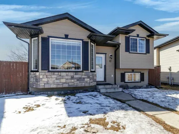12 N Hansen Close, Sylvan Lake, AB T4S 2P1