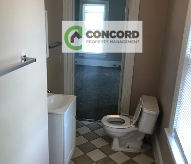 707 Summit Ave #4 — Photo 14