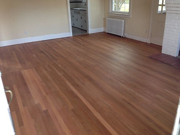 3rd image of 2100 Pinetree Dr