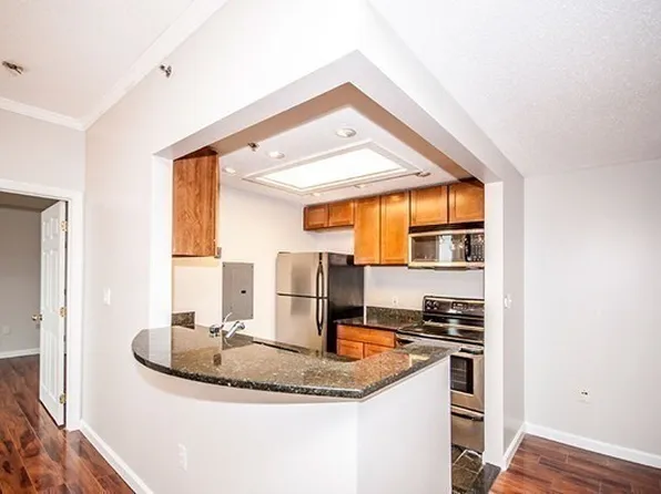 169 Monsignor Obrien Hwy APT 705, Cambridge, MA 02141