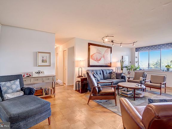 2nd image of 10500 Rockville Pike Unit 702