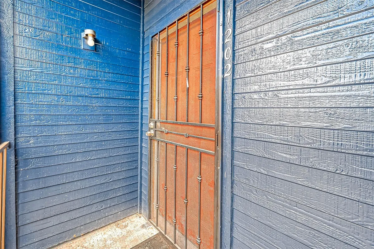 Building Photo - 13480 S Thorntree Dr #1206