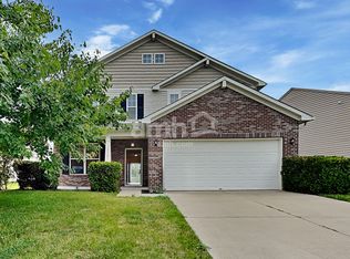 18717 Prairie Crossing Dr, Noblesville, IN 46062