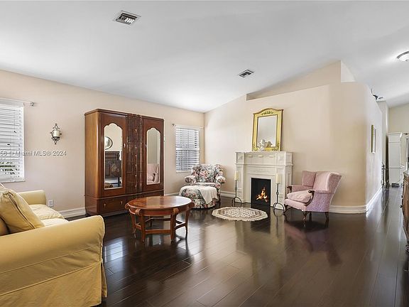 3rd image of 18427 NW 9th Ct