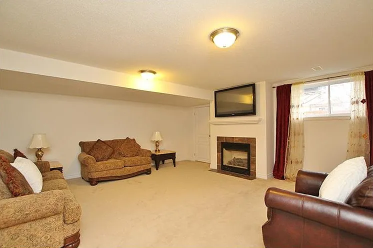 106 Hornchurch Ln — Photo 14