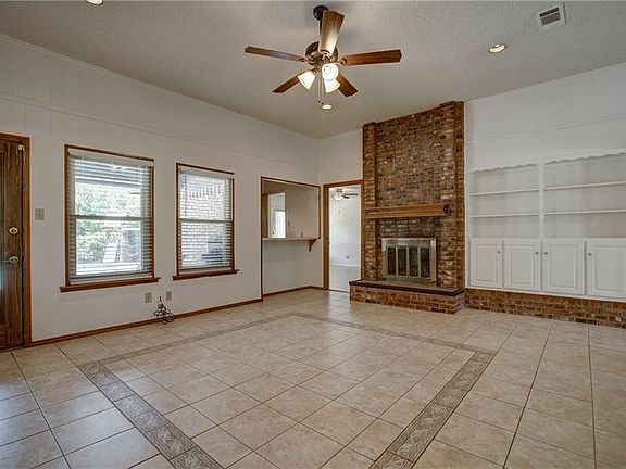 5th image of 1505 Woodvale Dr