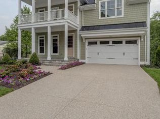 108 Melody Ln SW, Vienna, VA 22180