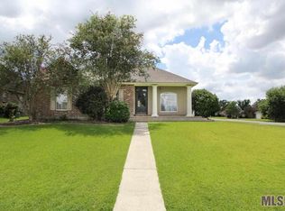 17759 Lake Azalea Dr, Baton Rouge, LA 70817