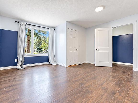3rd image of 3131 E Dover Cres SE