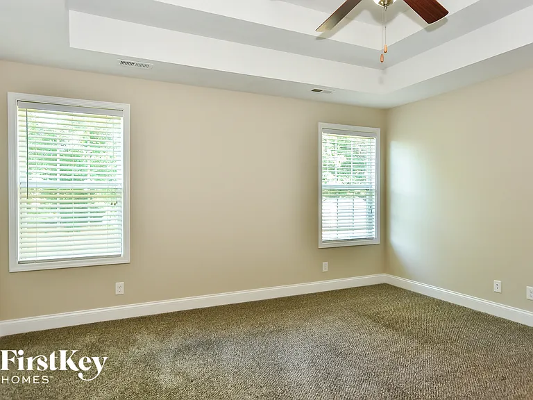 416 Leslie Wood Dr — Photo 9