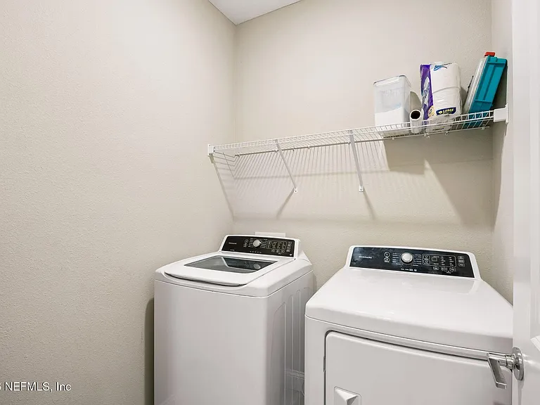 118 Sadler Ct — Photo 30