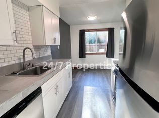 1954 NE Barberry Dr #A, Hillsboro, OR