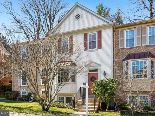 4237 Sleepy Lake Dr, Fairfax, VA 22033