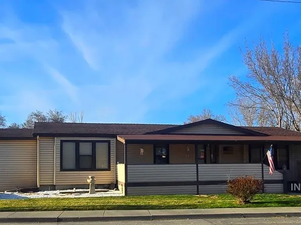 990 N 3 E, Mountain Home, ID 83647