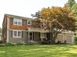 21 Edgewood Rd, Seekonk, MA 02771