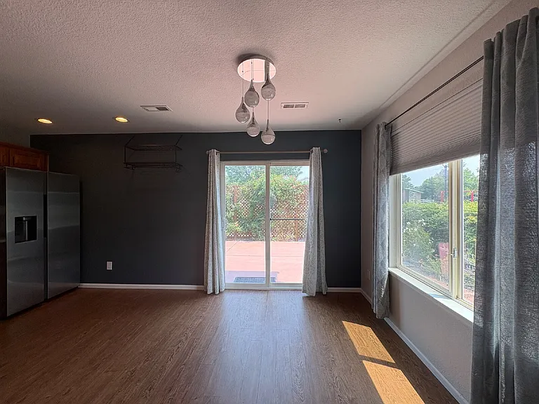 10652 Forester Pl — Photo 6