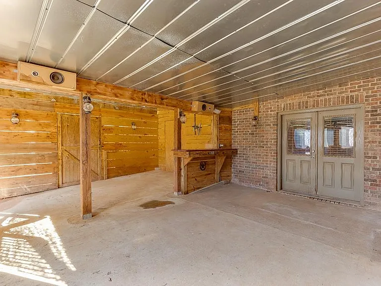 940 Chateau Forest Rd — Photo 72