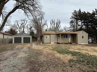 30 SE 20th Rd, Great Bend, KS 67530