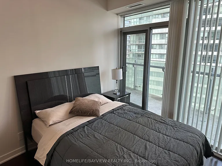 14 York St #2701 — Photo 13