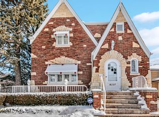 8237 Kilbourn Ave, Skokie, IL