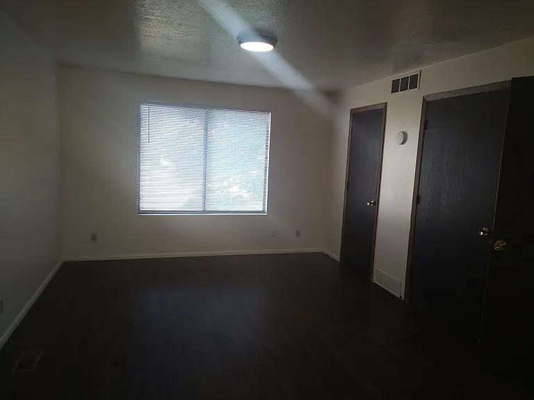 981 N 150 W #4 — Photo 8
