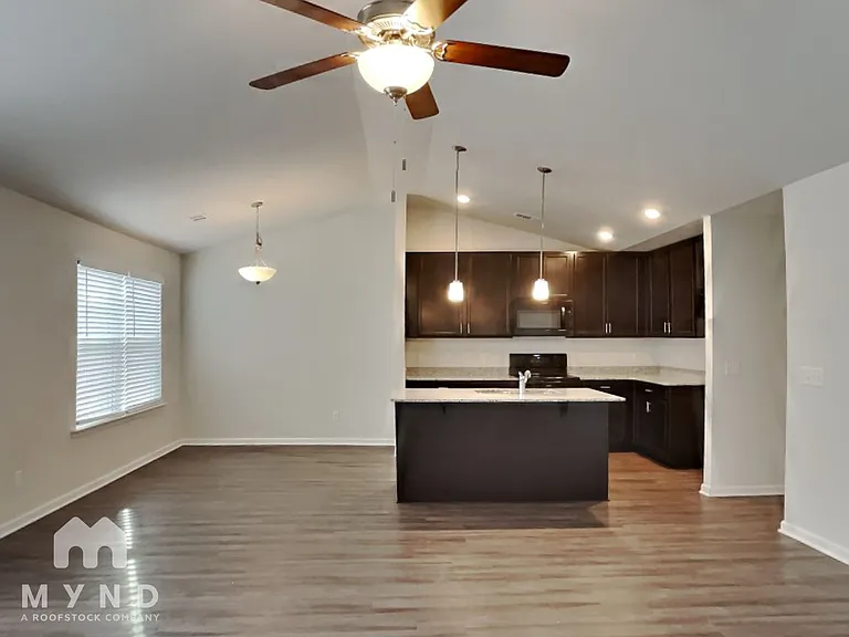 118 Dasher Dr — Photo 5