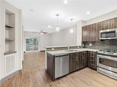 24535 Town Center Dr APT 6202, Santa Clarita, CA, 91355