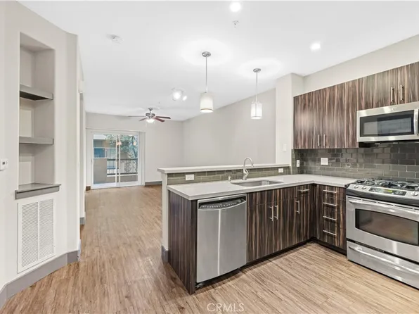 24535 Town Center Dr APT 6202, Santa Clarita, CA 91355