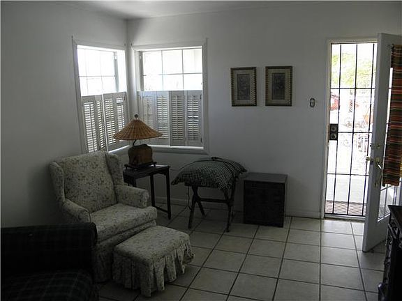 4th image of 3829 Keltner Ave
