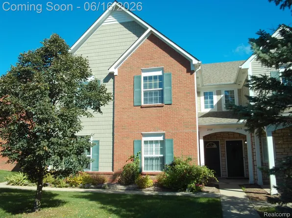2009 Monarch Dr #3, Utica, MI 48316