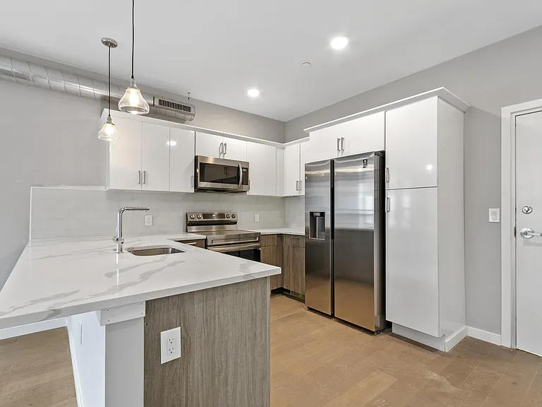 4649 Umbria St #205 — Photo 7