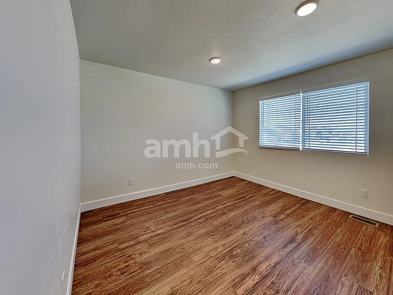 2705 W 3290 S — Photo 17