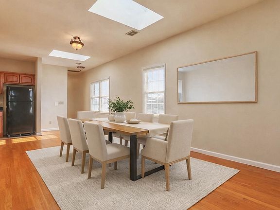 5th image of 24 Emerson Ave APT 2