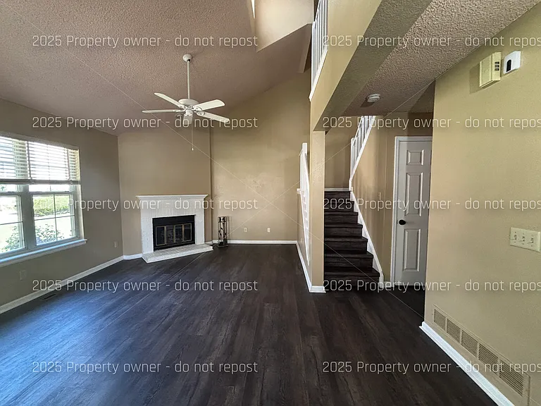2010 S Xenia Way — Photo 5