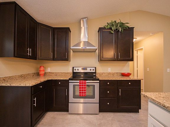 5th image of 1021 Garden Cir