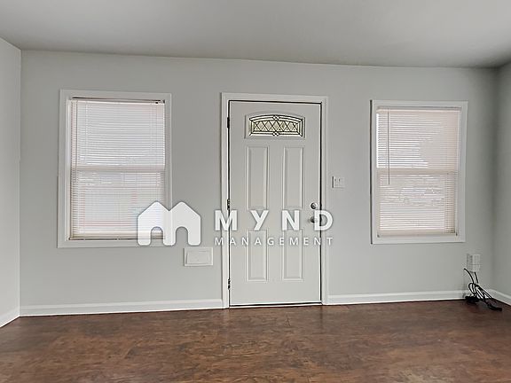 2nd image of 320 Suffolk Dr #320