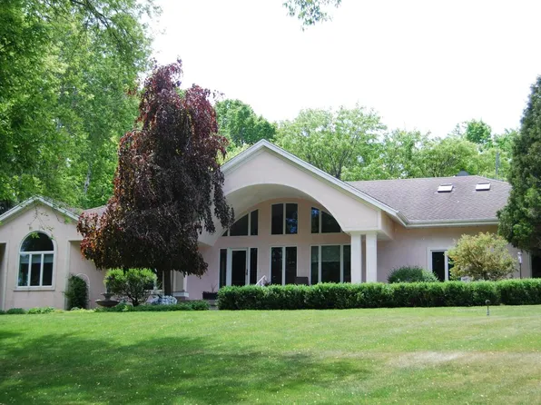 N6715 County Road I, Fredonia, WI 53021