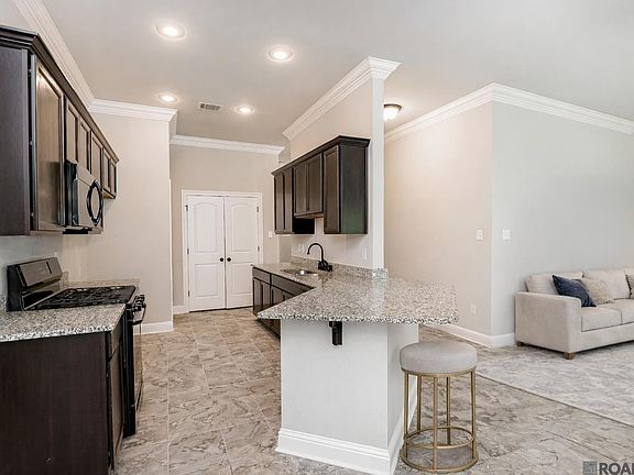 3rd image of 13717 Fig Dr