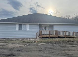 721 Oriole St, Richlands, VA 24641