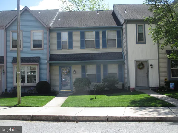 33 Village Ct, Audubon, NJ 08106