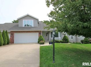 3 Primrose Ln, Washington, IL 61571