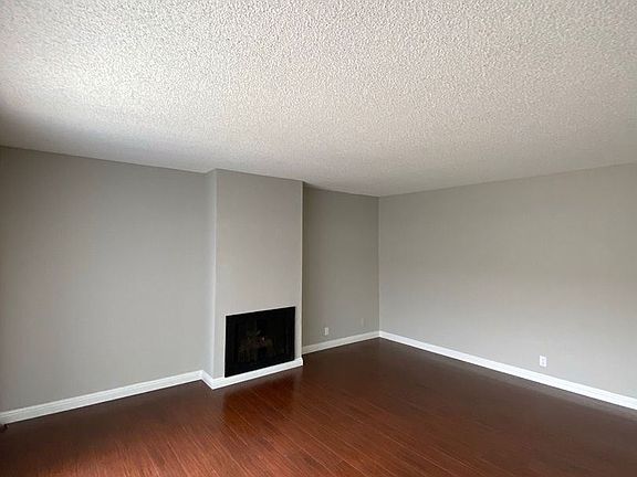 4th image of 11045 Reagan St