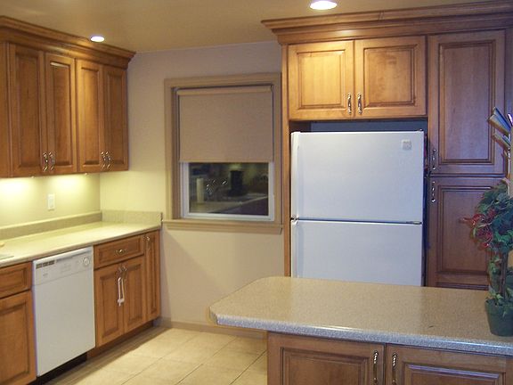 custom blinds, recessed lights