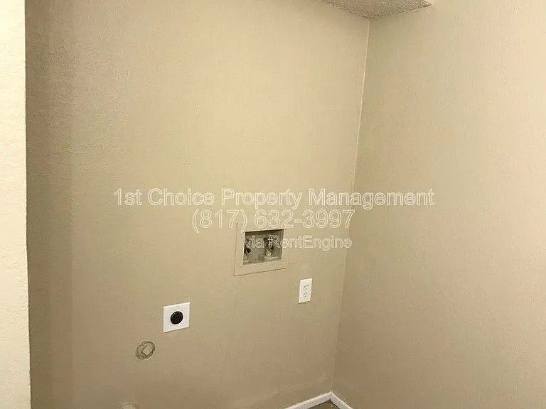 7041 Crosstimbers Ln — Photo 15