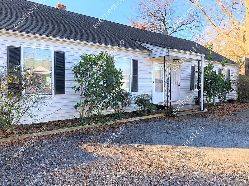 1st image of 610 Armstrong St