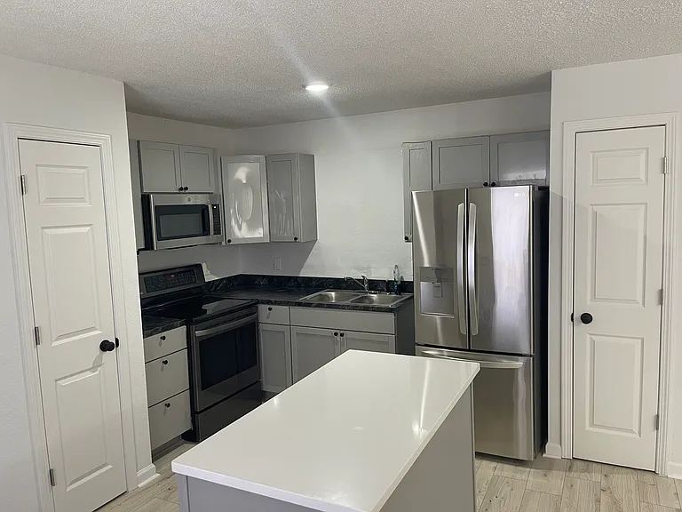 1507 E Catalina St — Photo 7