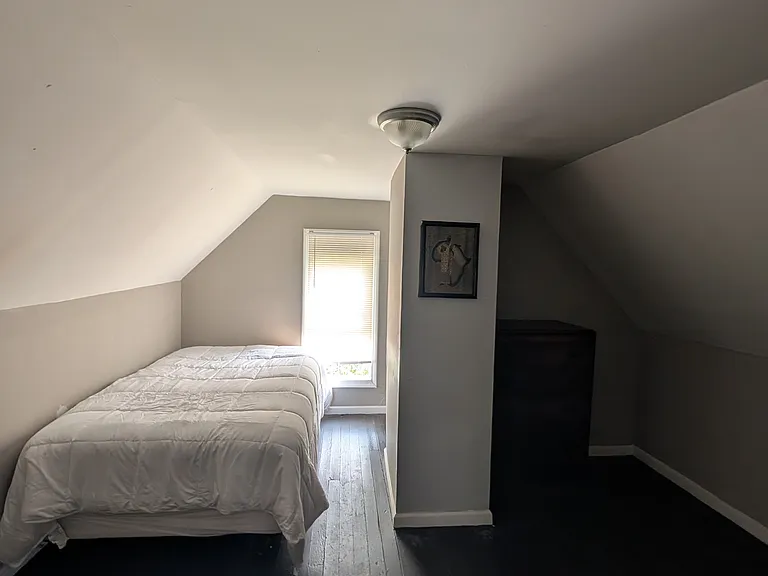 10932 Grantwood Ave — Photo 9