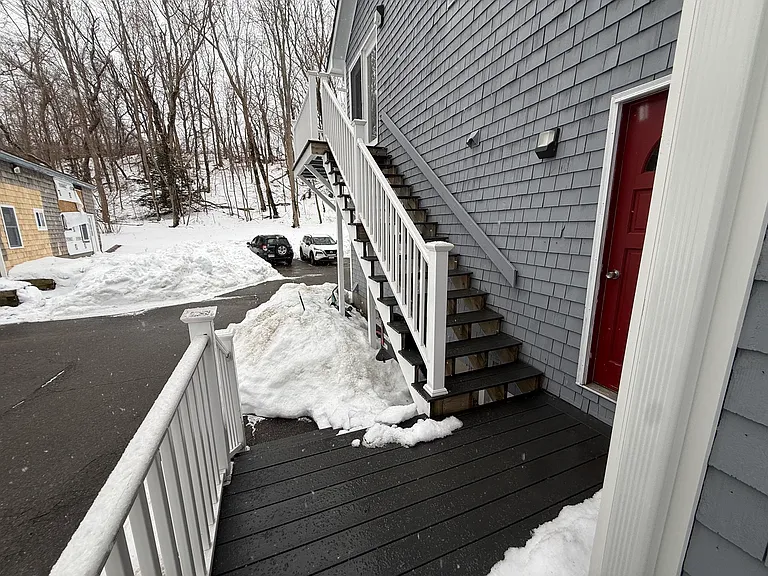 176 Court St #7 — Photo 14
