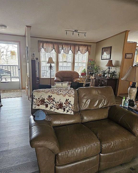 Living Room/Dining Room
